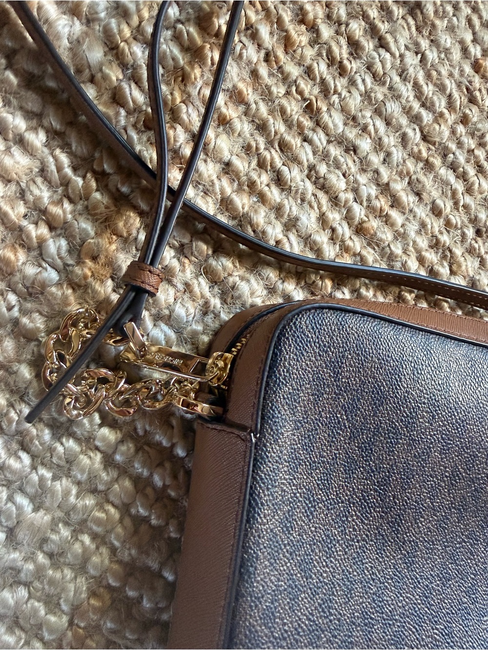 ⚜️ MICHAEL KORS SIGNATURE LOGO CROSSBODY BAG BROWN MONOGRAM GOLD CHAIN ⚜️ - Picture 12 of 14